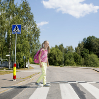 Koulumatkalla. Liikenneturva/Nina Mönkkönen